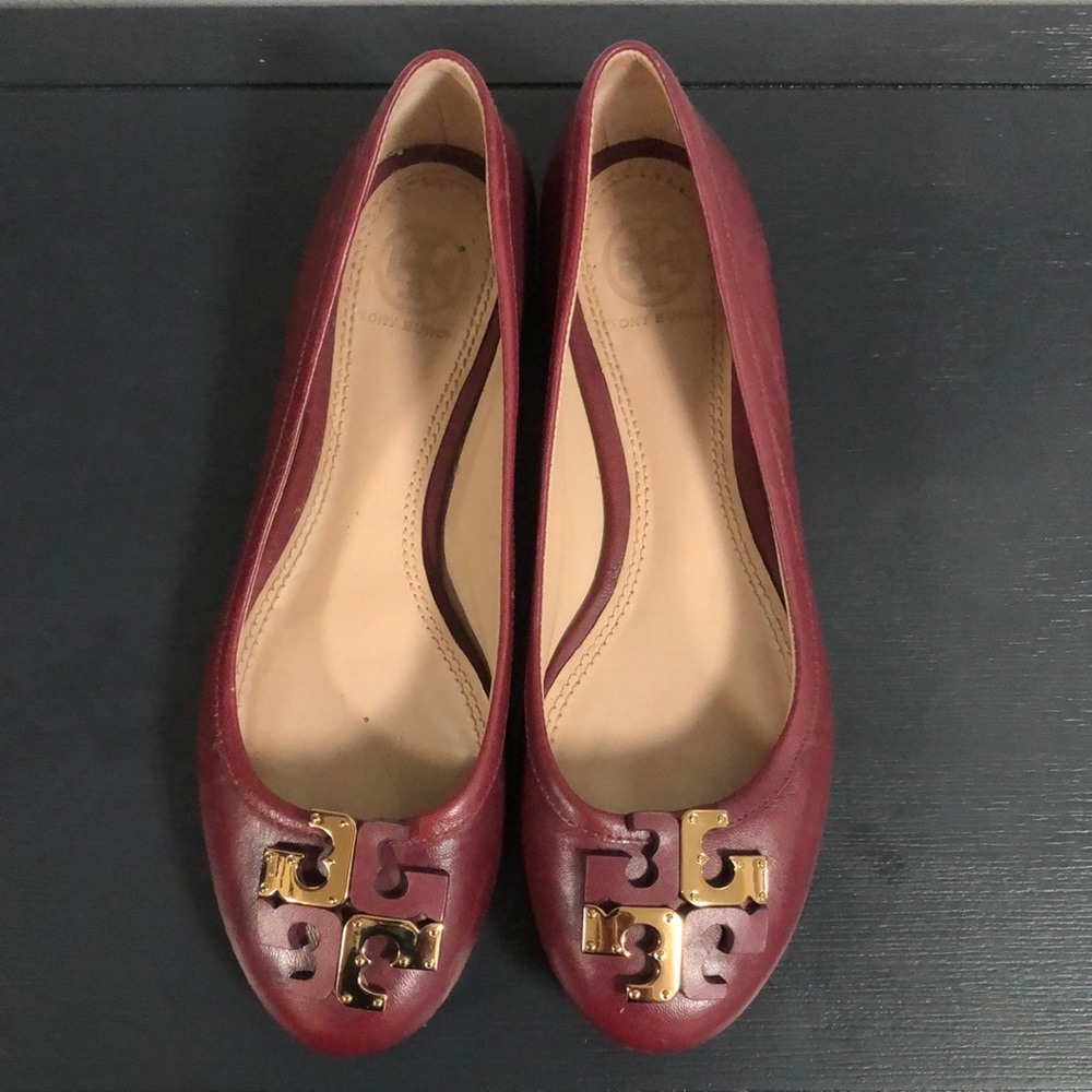 Tory Burch Burgundy color shoes